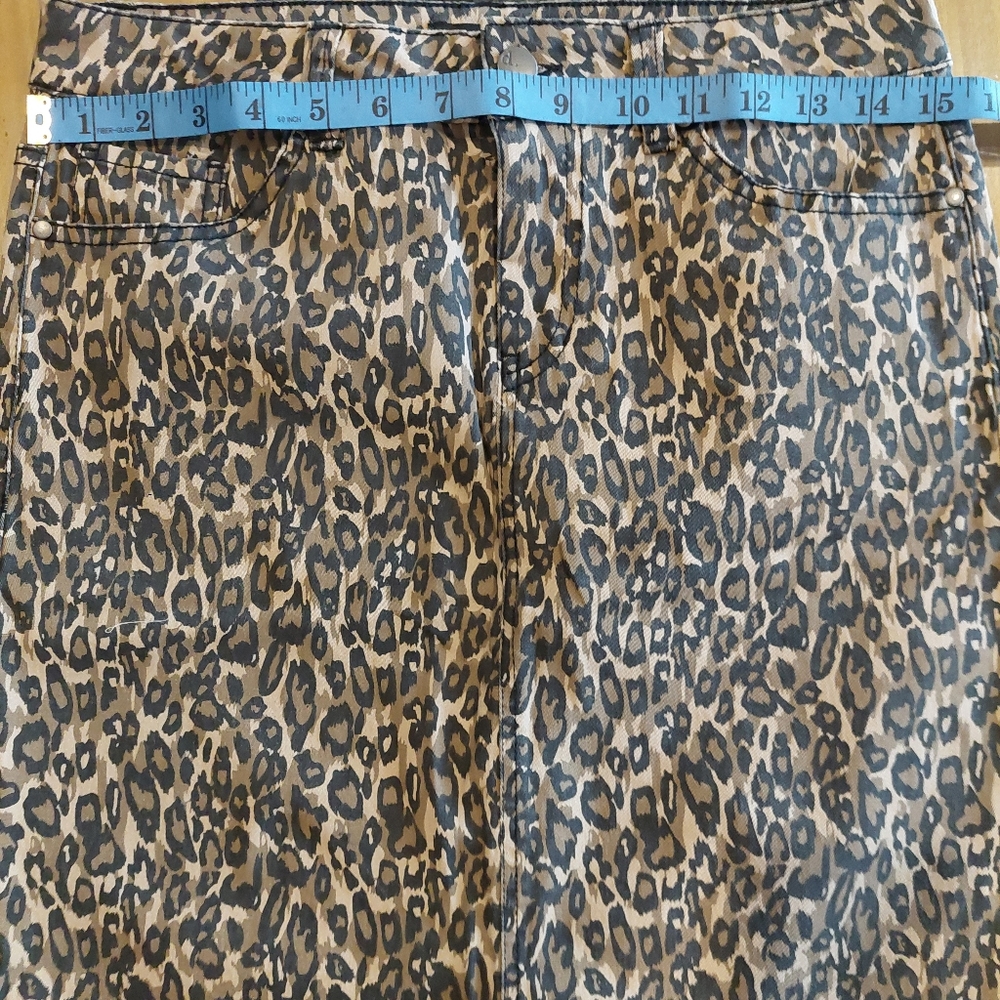 SKIRT - Picture 2 of 9